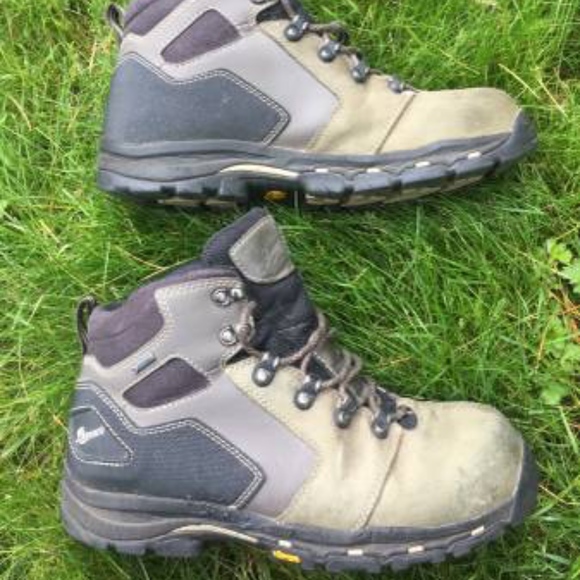 danner composite toe shoes